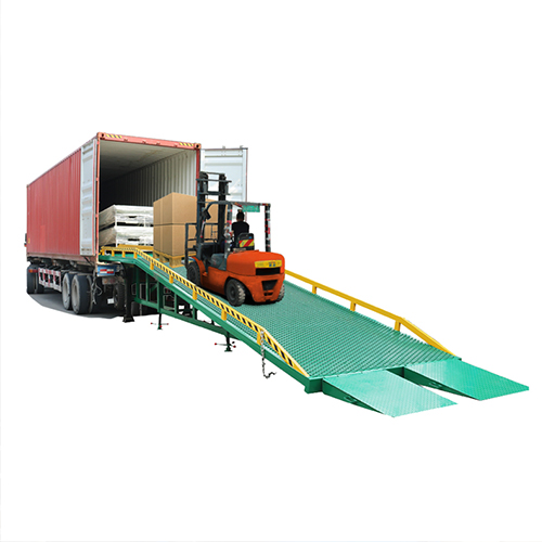 移動(dòng)式液壓登車橋